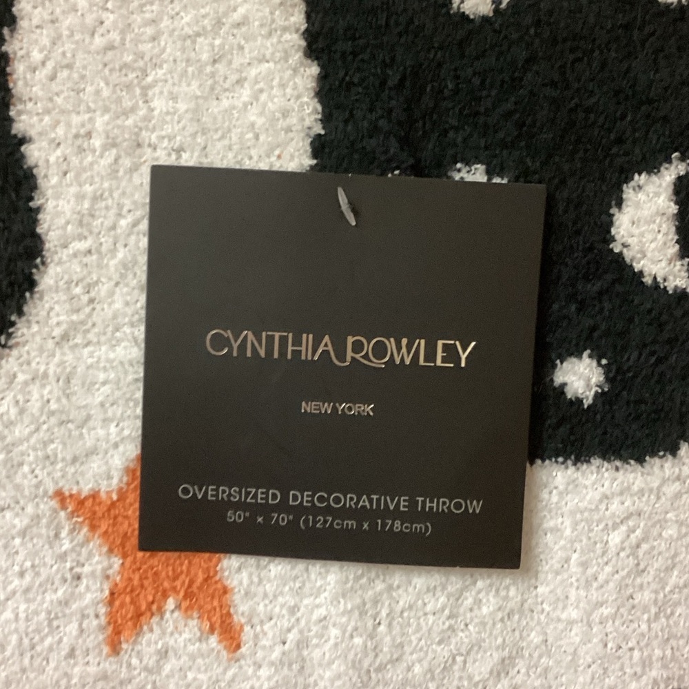 Cynthia Rowley Black Cat Halloween Blanket ๐โโฌ - Picture 2 of 5